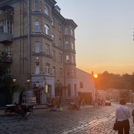 Romantic Apartment On Andriivskyi เคียฟ ภายนอก รูปภาพ