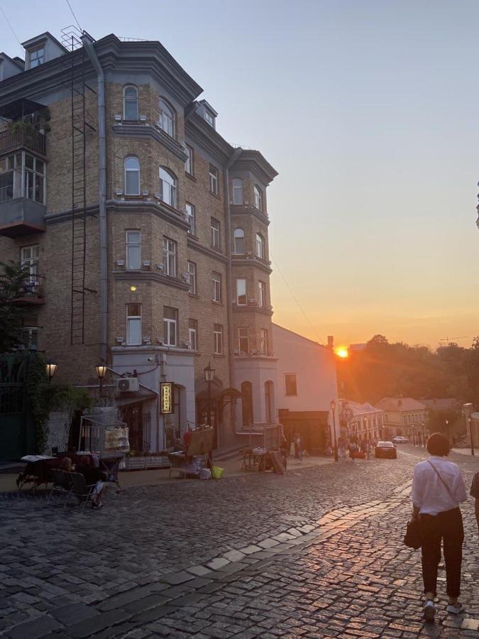 Romantic Apartment On Andriivskyi เคียฟ ภายนอก รูปภาพ