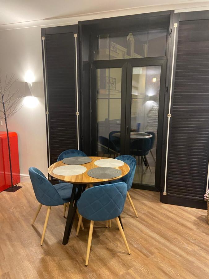 Romantic Apartment On Andriivskyi เคียฟ ภายนอก รูปภาพ